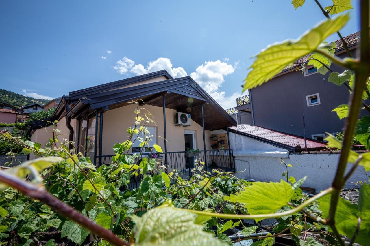 Self Check-In Apartment With Jacuzzi Mostar Exteriör bild