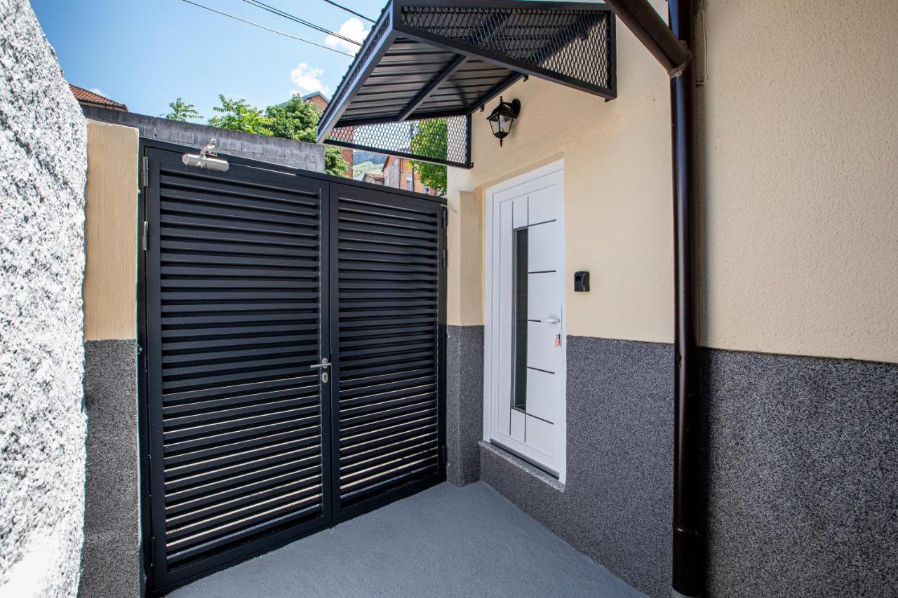 Self Check-In Apartment With Jacuzzi Mostar Exteriör bild