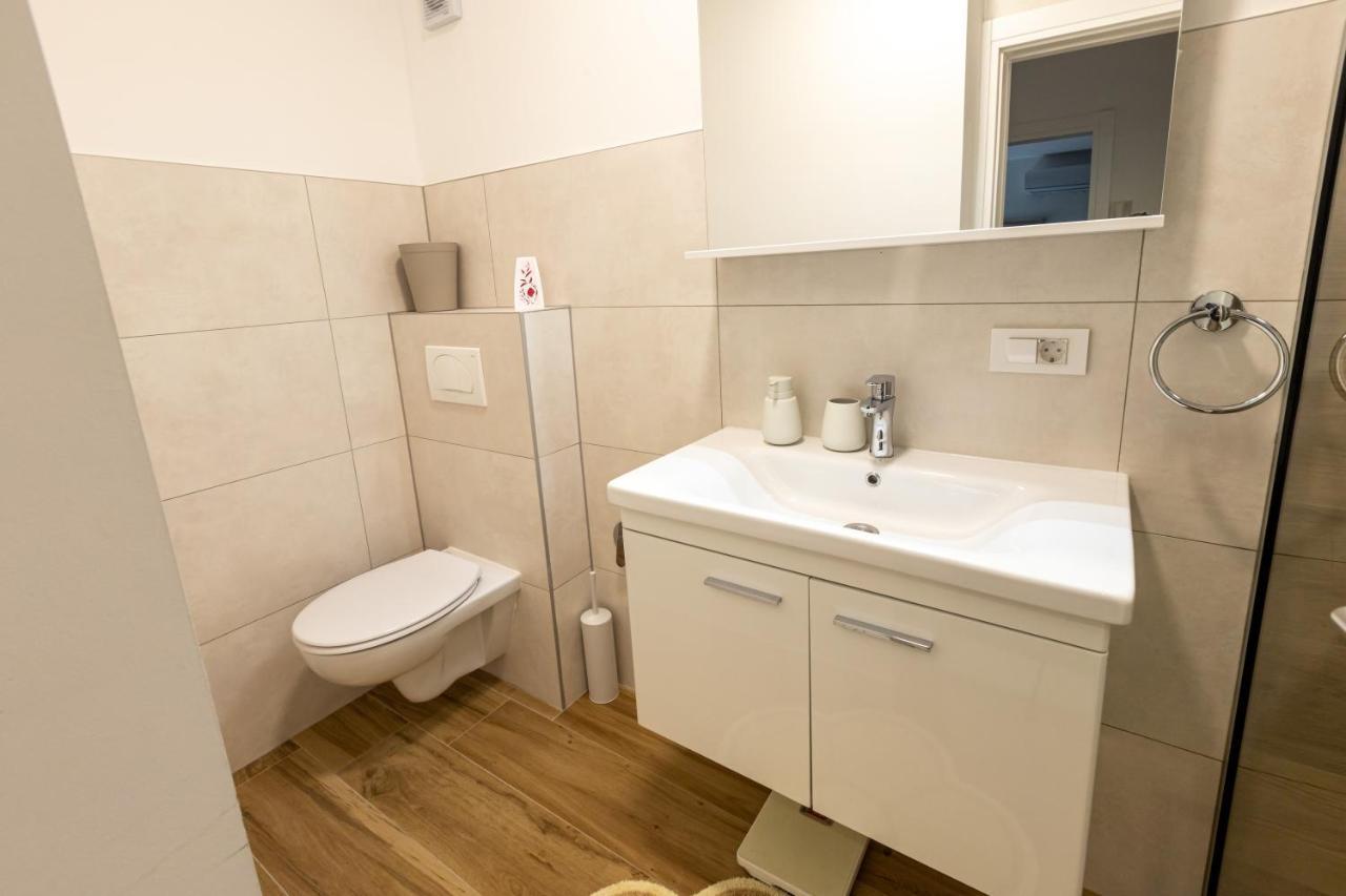 Self Check-In Apartment With Jacuzzi Mostar Exteriör bild