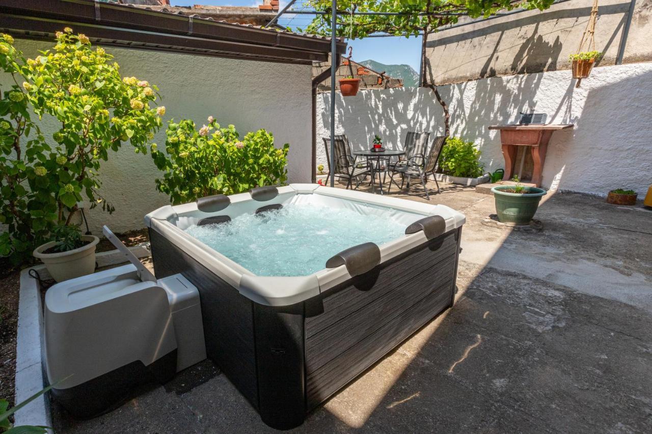 Self Check-In Apartment With Jacuzzi Mostar Exteriör bild
