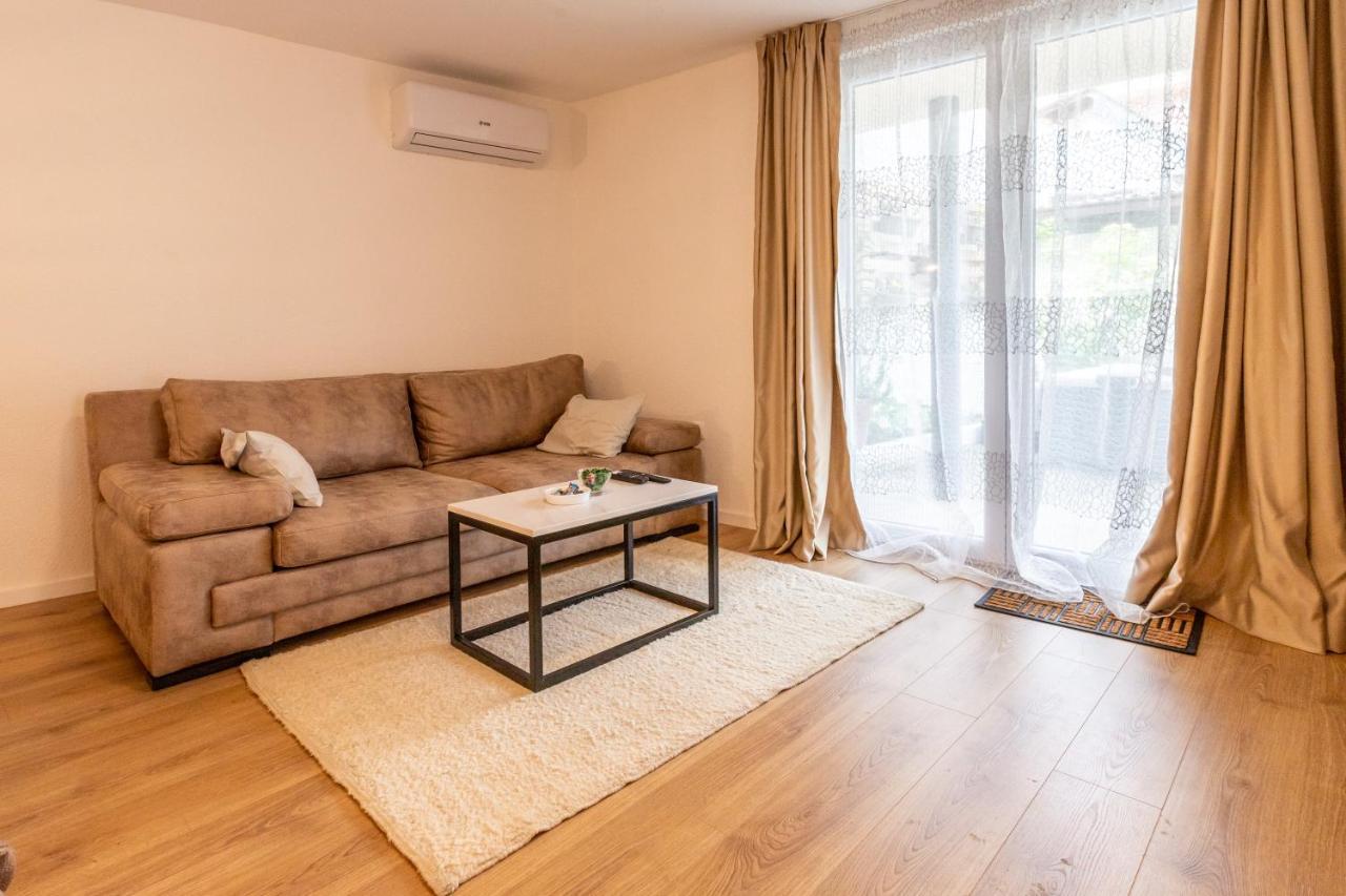 Self Check-In Apartment With Jacuzzi Mostar Exteriör bild