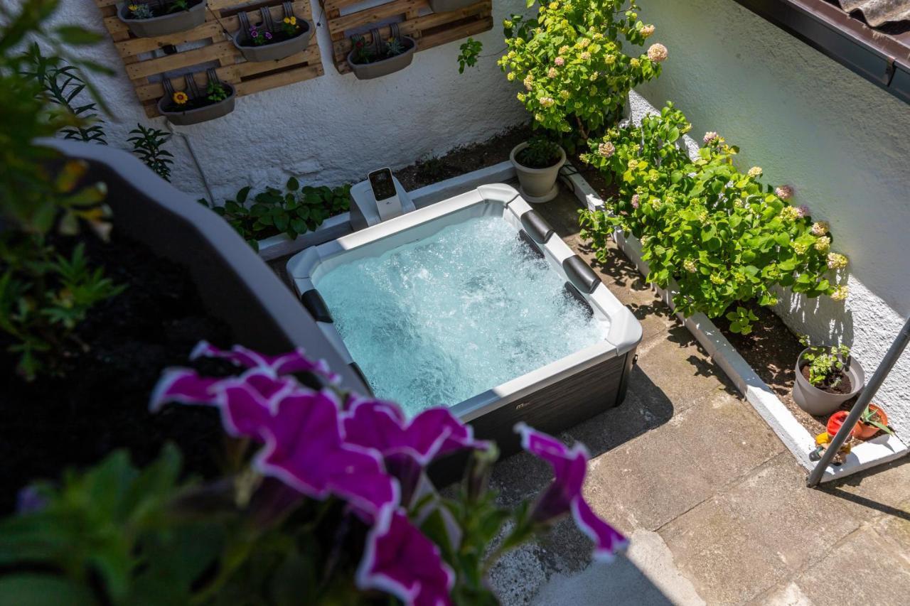 Self Check-In Apartment With Jacuzzi Mostar Exteriör bild