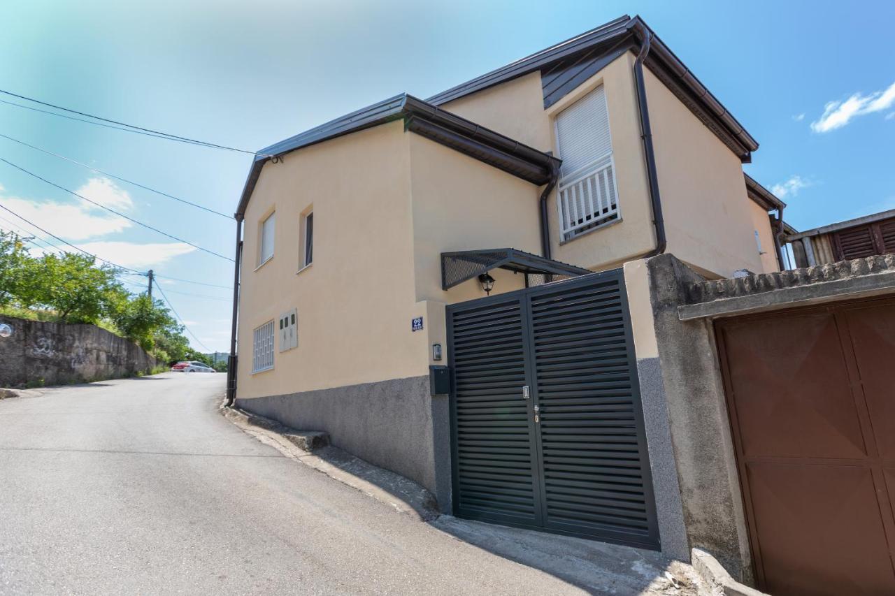Self Check-In Apartment With Jacuzzi Mostar Exteriör bild